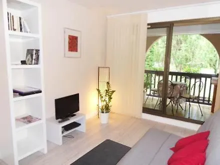 Apartment Les Bastides De Grand Stade-1 By Interhome